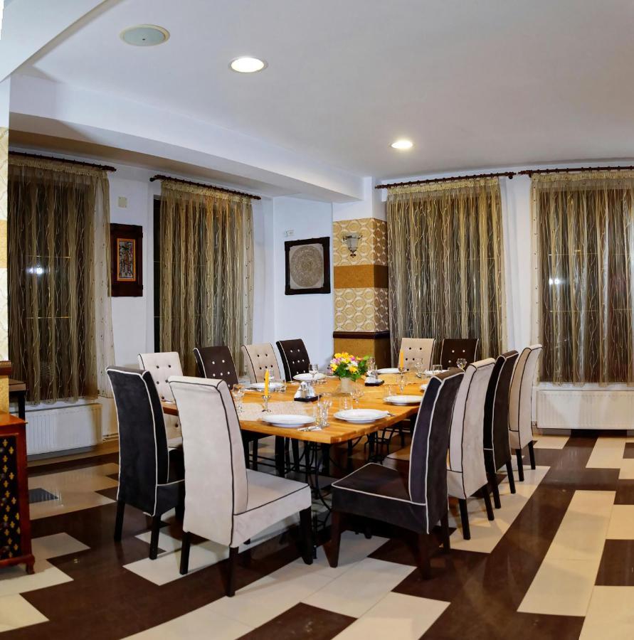 Hotel Boutique Garden Resort By Brancoveanu โมเอเชอ เด จอส ภายนอก รูปภาพ