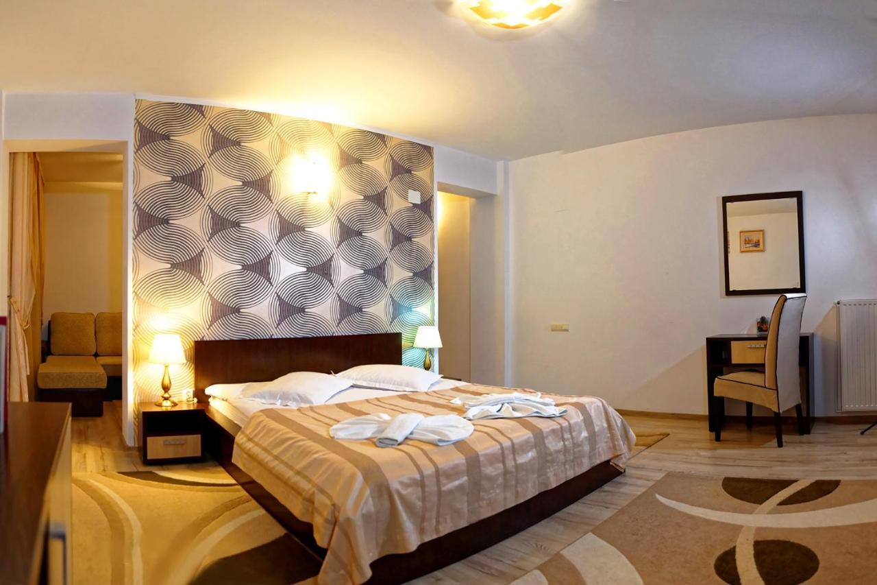 Hotel Boutique Garden Resort By Brancoveanu โมเอเชอ เด จอส ภายนอก รูปภาพ