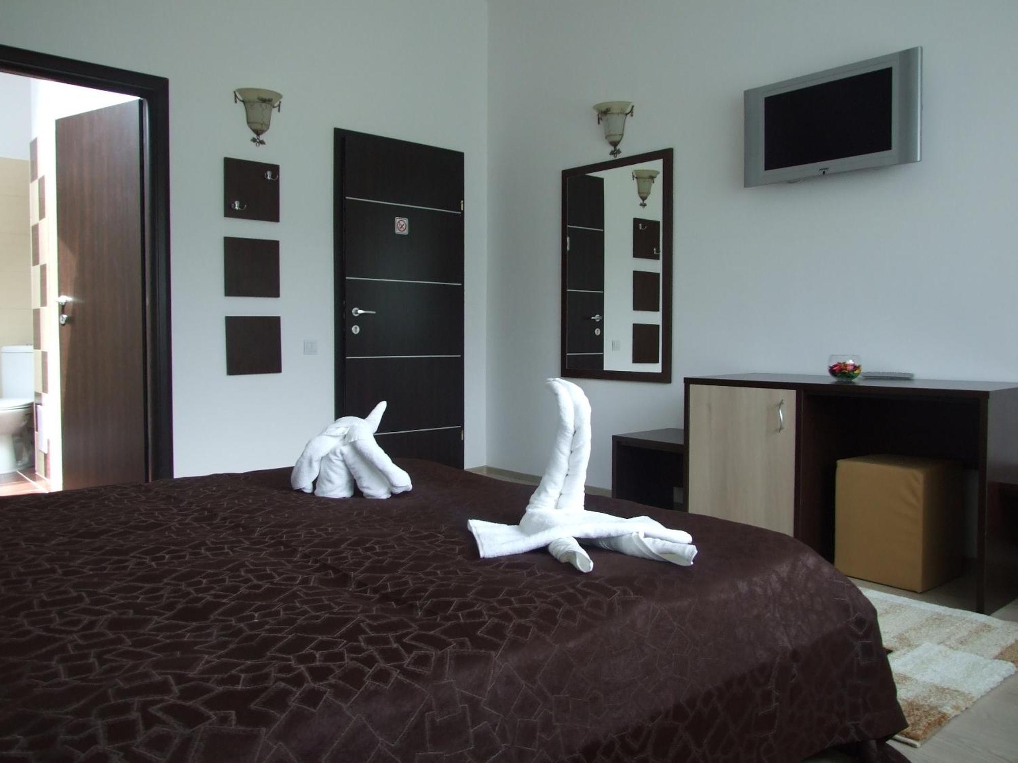 Hotel Boutique Garden Resort By Brancoveanu โมเอเชอ เด จอส ภายนอก รูปภาพ