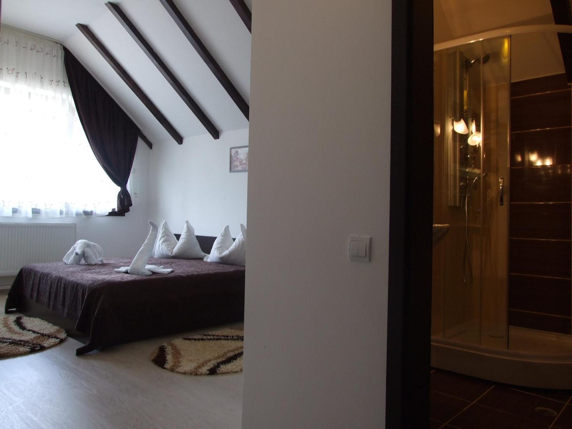Hotel Boutique Garden Resort By Brancoveanu โมเอเชอ เด จอส ภายนอก รูปภาพ