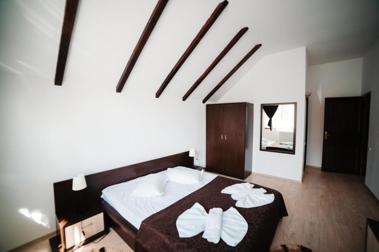 Hotel Boutique Garden Resort By Brancoveanu โมเอเชอ เด จอส ภายนอก รูปภาพ