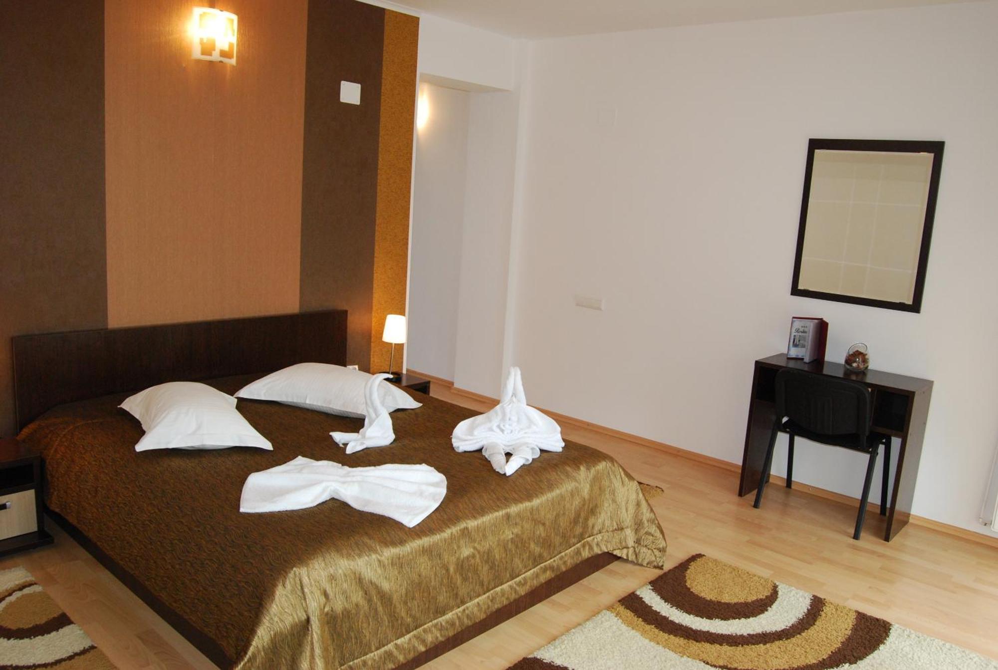 Hotel Boutique Garden Resort By Brancoveanu โมเอเชอ เด จอส ภายนอก รูปภาพ