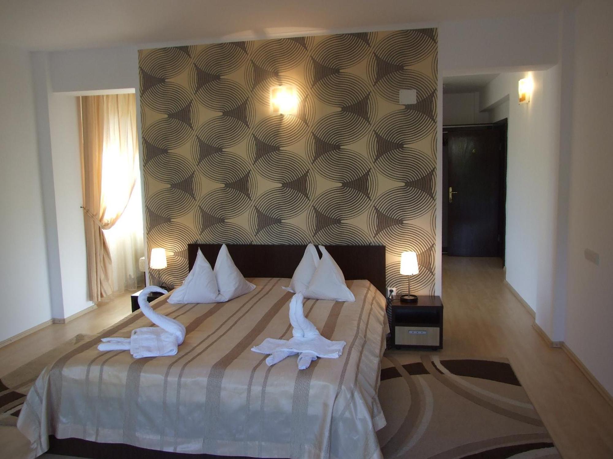 Hotel Boutique Garden Resort By Brancoveanu โมเอเชอ เด จอส ภายนอก รูปภาพ